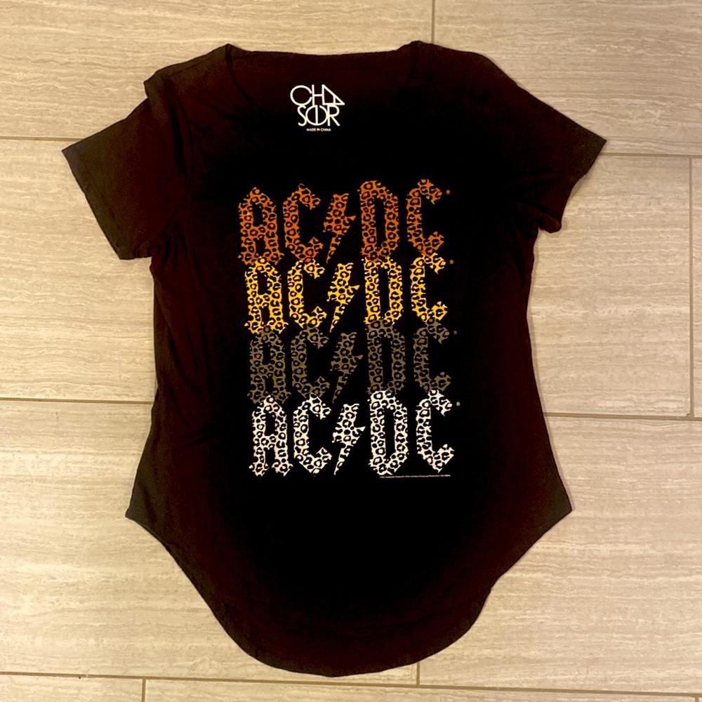 Chaser sz M AC/DC graphic tee